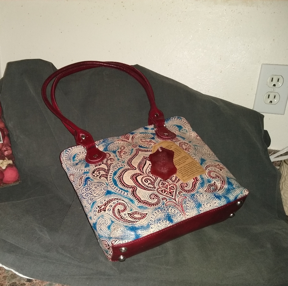 Handbag - Picture 1 of 2